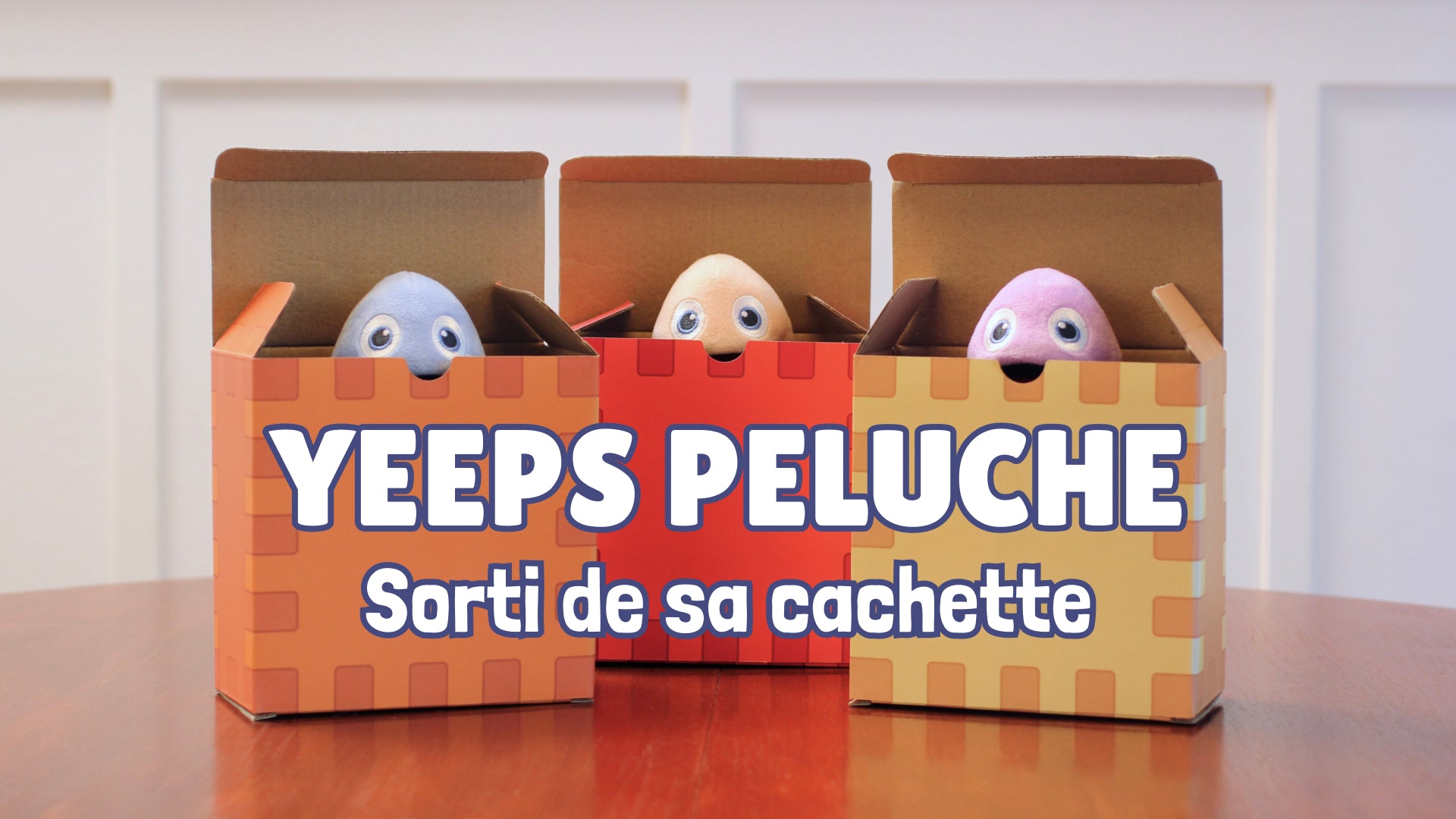 Charger la vidéo : La Yeeps Peluche est sortie de sa cachette et joue avec les enfants et les adultes.